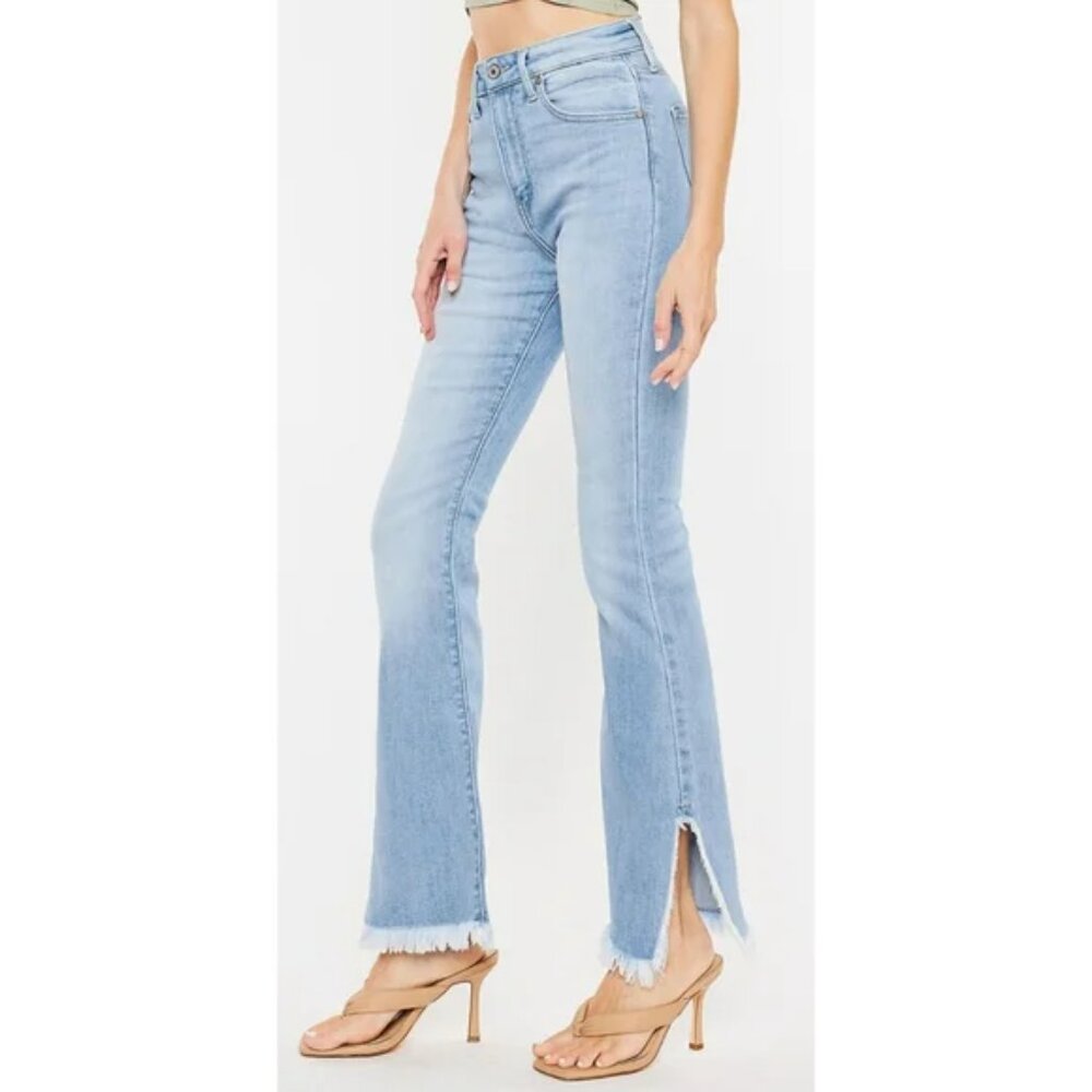 NWT KanCan Jeans Womens 30x32 Medium Wash Curvy High Rise Flare Slit Frayed Hem